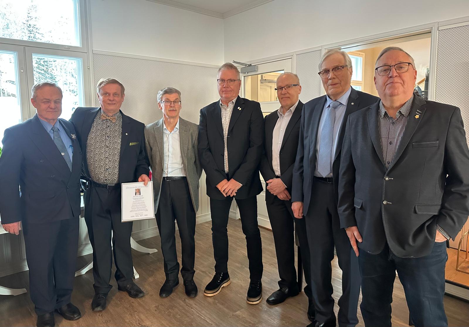 Rakennusneuvos Veli Hyyryläinen 70 v