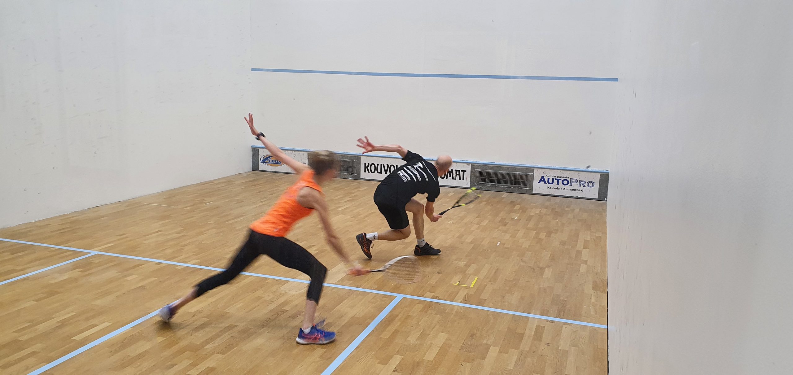 Squashliigakierros kotihallilla lauantaina 24.10.26